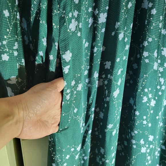 Wyse London shira blossom ditsy floral satin long sleeve maxi dress green 6 - Picture 10 of 14
